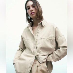 POCKET DENIM OVERSHIRT
Color: cream